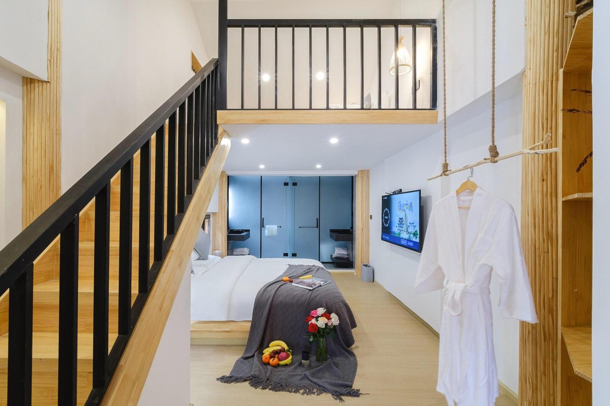 Big Tree Guesthouse - Naxi Old Style 리장 외부 사진