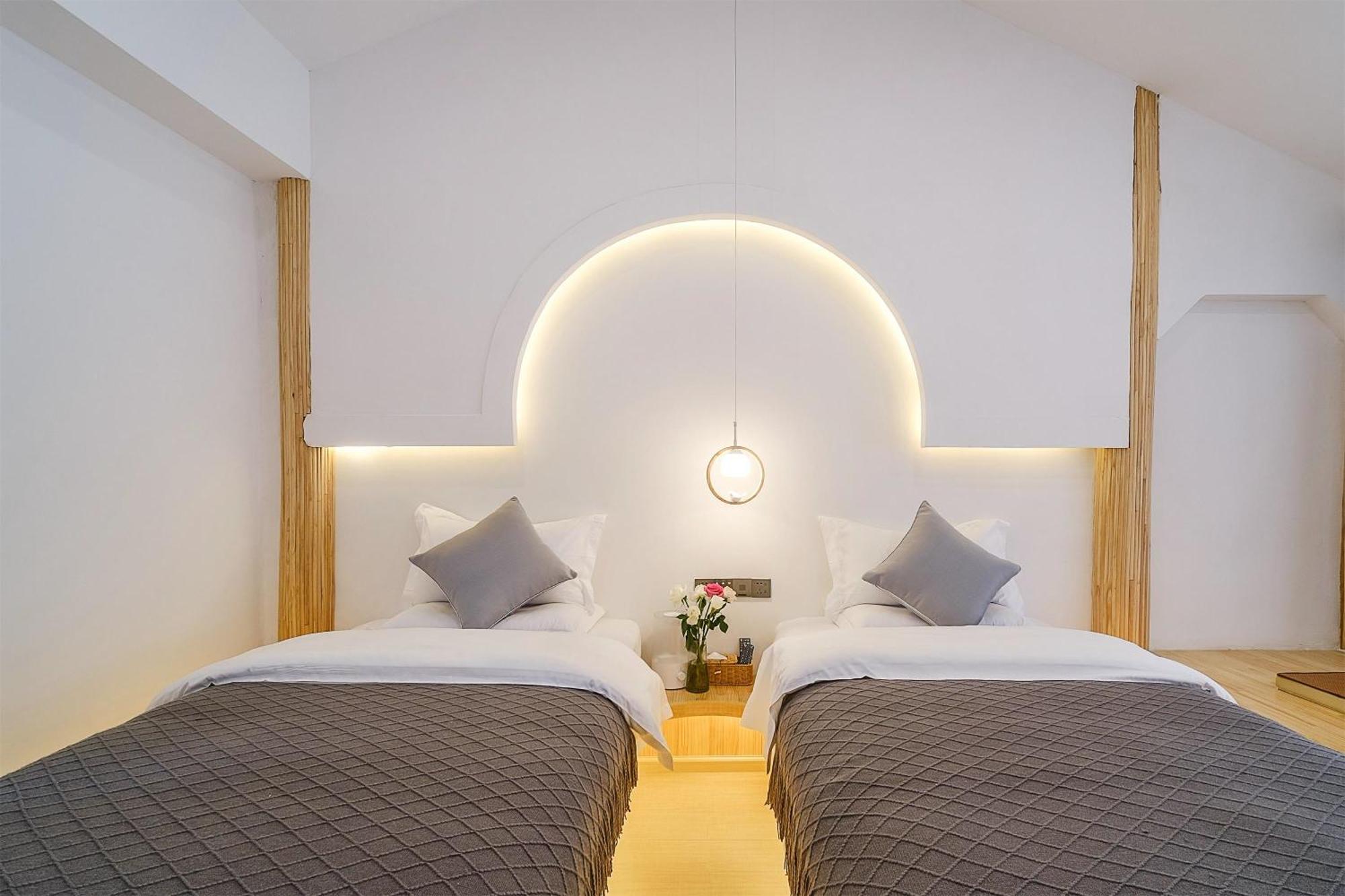 Big Tree Guesthouse - Naxi Old Style 리장 외부 사진
