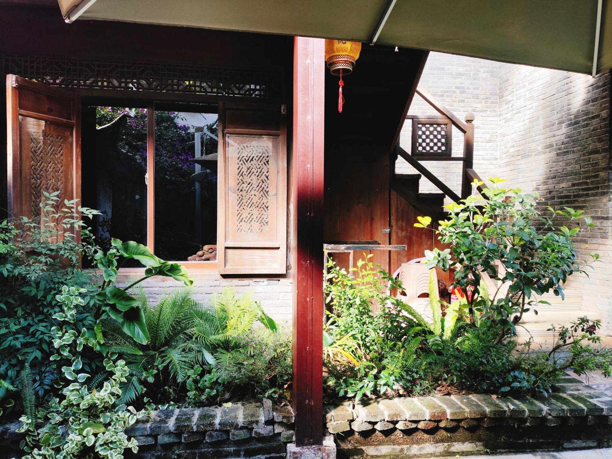 Big Tree Guesthouse - Naxi Old Style 리장 외부 사진