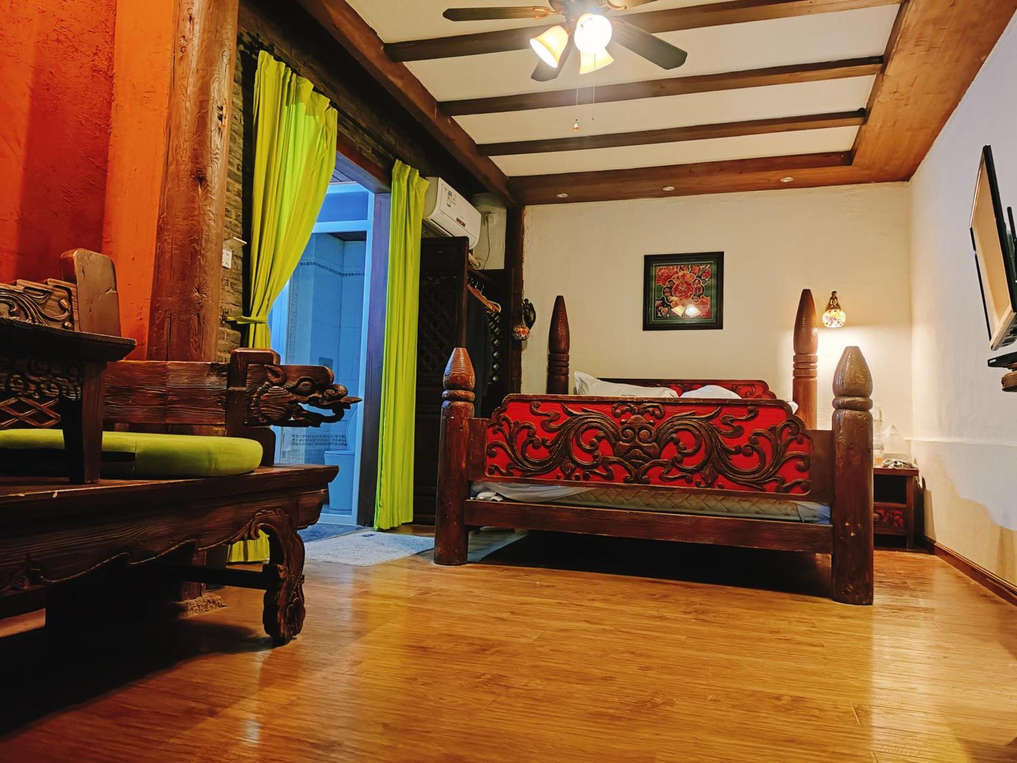 Big Tree Guesthouse - Naxi Old Style 리장 외부 사진
