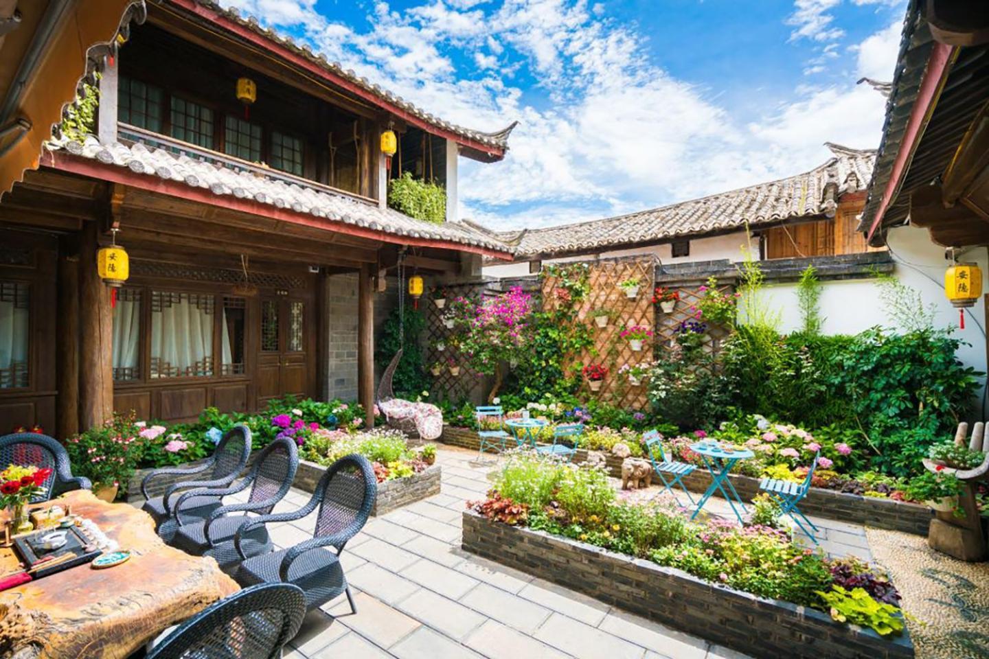 Big Tree Guesthouse - Naxi Old Style 리장 외부 사진